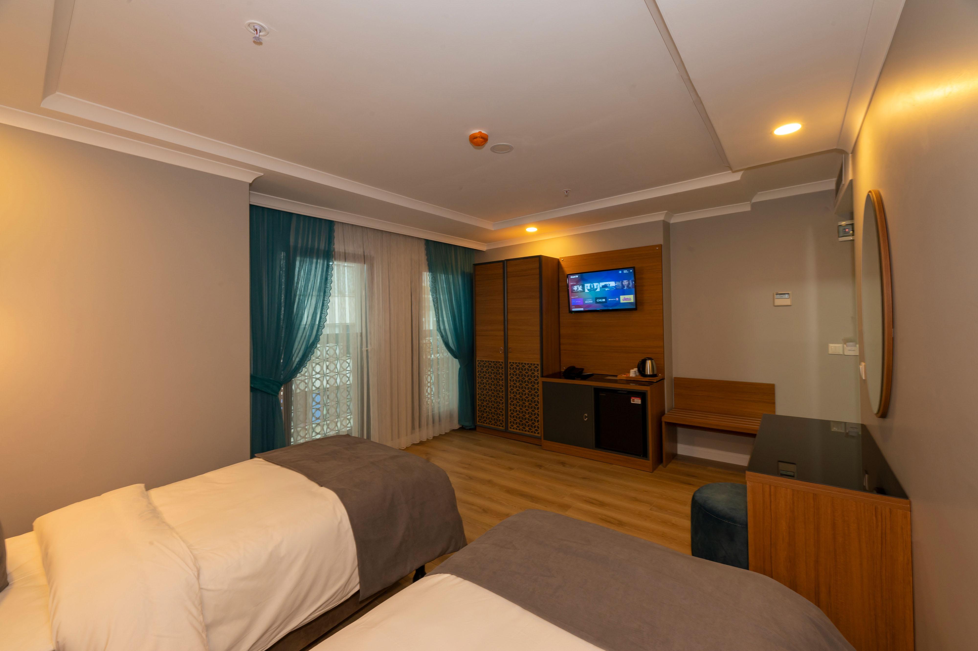 New Emin Hotel Стамбул Екстер'єр фото
